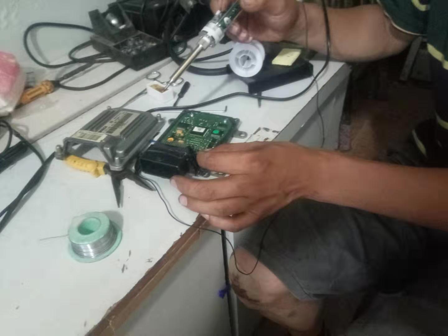 汽车电脑模块维修