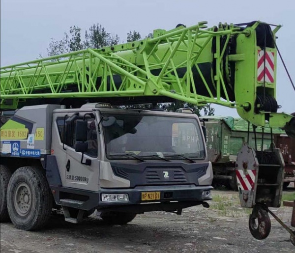 雨季周口吊装作业怎么办？专业出租团队的应对方案大公开​