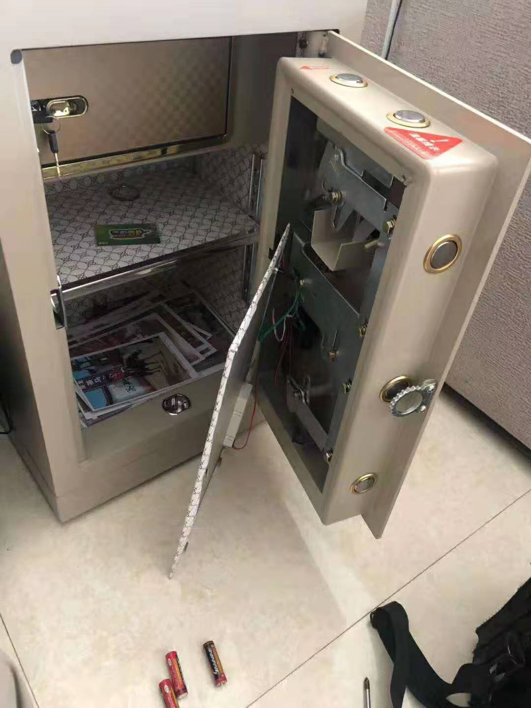 永春开保险柜电话_开保险柜箱