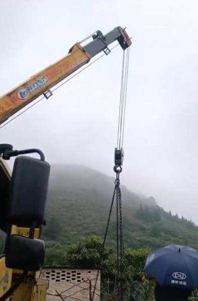 随车吊出租时司机包含在内吗？凯里服务商标准不一样​