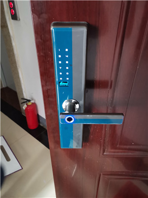 防盗门换锁电话泰兴