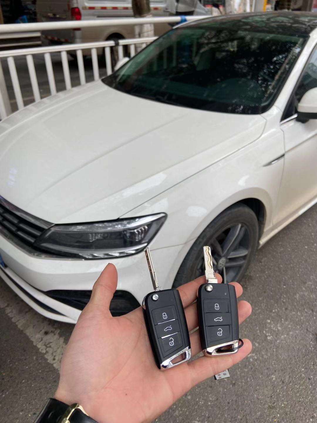 配汽车钥匙附近哪里有?