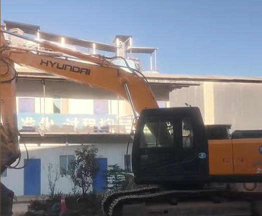 丽江茶马古道修复项目，租赁小型多功能挖机能否完成精细作业？​