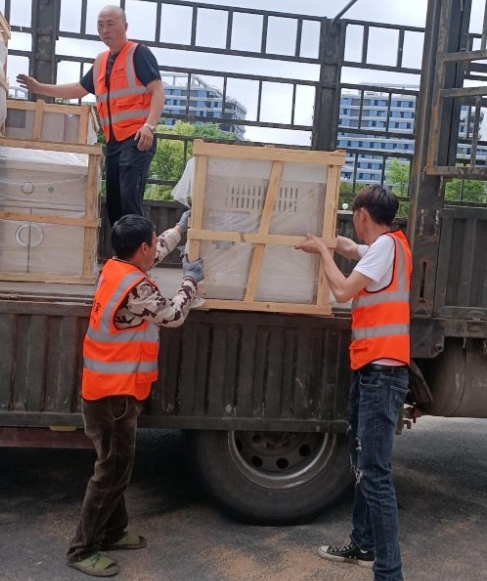 海盐搬家出现的突发情况该如何有效应对？