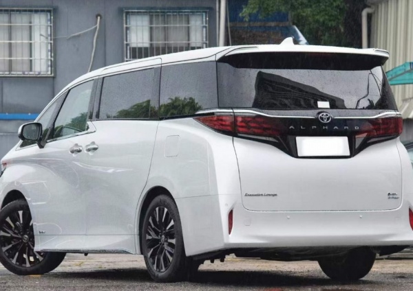 厦门到石狮包车能否提供接送服务，贴心吗？