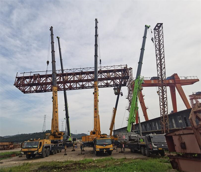 石门吊车出租为客户提供更安全快捷的服务