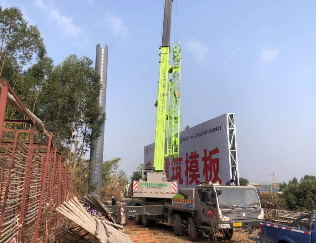 柳州吊车租赁公司告诉你吊车冒黑烟的原因