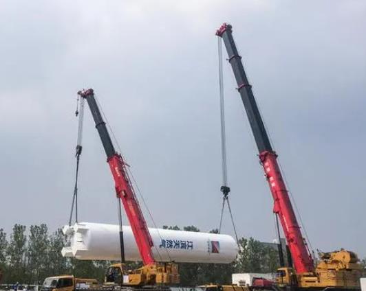 如何查看崇州吊车租赁公司吊车设备的实时位置信息？