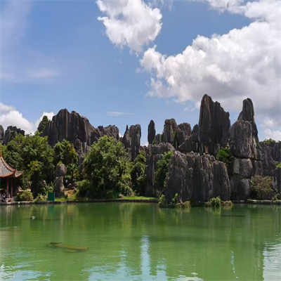 丽江旅游，探索丽江的迷人之处