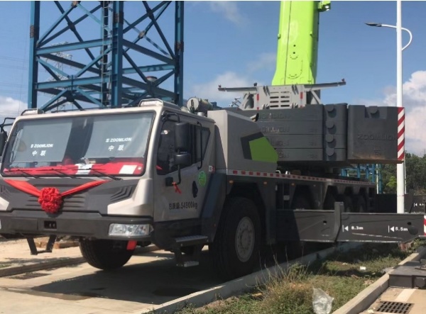 东方市吊车租赁使用钢丝绳时应注意的事项