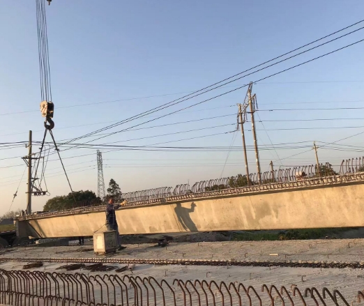 吊车在进行设备吊装前怎样制定最完善的施工方案？