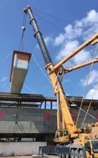 如何正确的使用吊车的车灯？