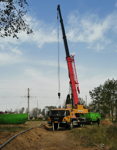 高空吊装需要专业工具？固始吊车出租满足您的需求！