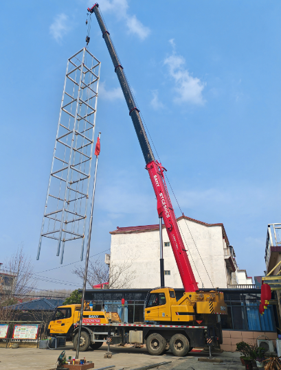 想要高效安全地搬运货物？固始吊车租赁是您的明智选择！