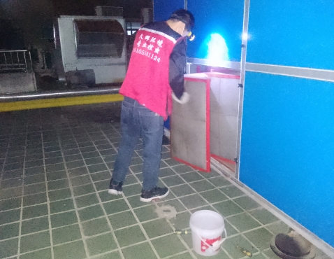 大型油烟机清洗过程中需要注意哪些安全问题？