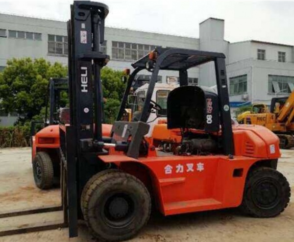 叉车装卸危险化学品需要具备哪些安全条件？