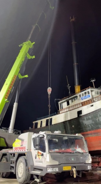 大型的设备在进行吊装前需要做好哪些安全防护？