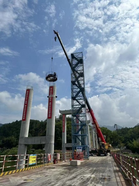 吊车分为哪些不同的吨位，分别可以用于哪些工程吊装？