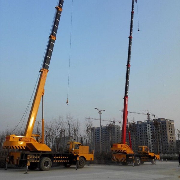 新兴吊车出租电话