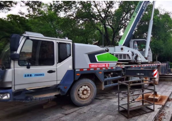 吊车租赁过程中的燃油费用由谁承担，怎样约定？