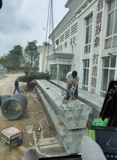 武宣的朋友们，想知道吊车出租怎么选才靠谱吗？