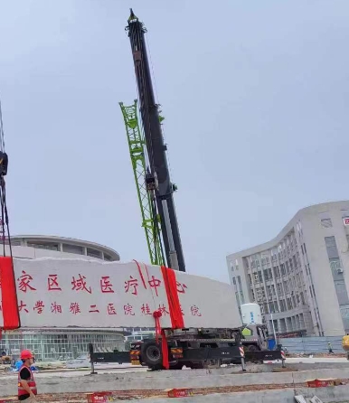 您知道在灵川租吊车如何根据货物重量选择吊车吗？