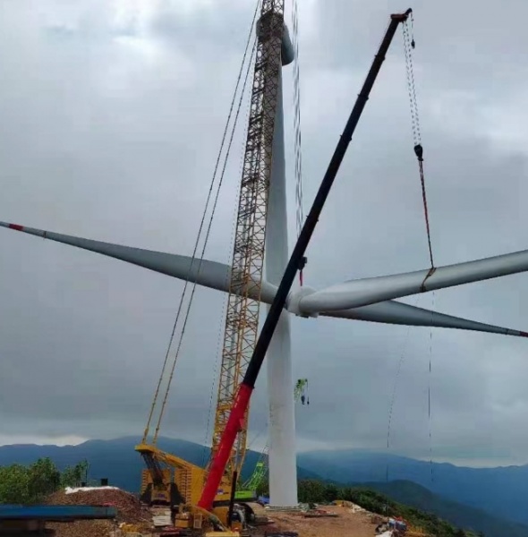 您是否知道灵川吊车出租的设备如何应对恶劣天气？