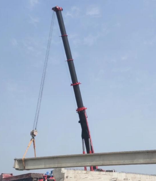 吊车能适应高温、高海拔环境作业吗，有哪些挑战？