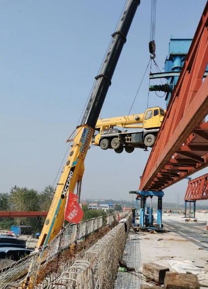 吊车的起重速度与吊重的关系是怎样的，如何平衡？