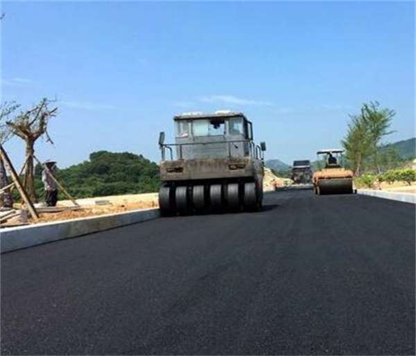 武汉沥青路面施工是修筑高级沥青路面的代表性材料