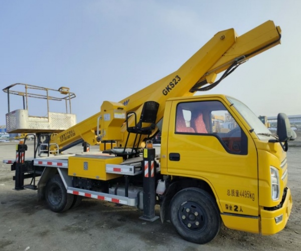 恶劣天气下吊车还能进行吊装作业吗？