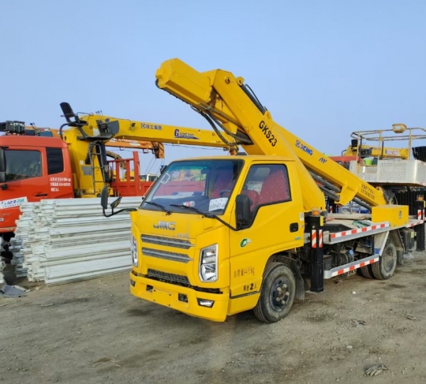 吊车的吊装高度受哪些因素影响呢？