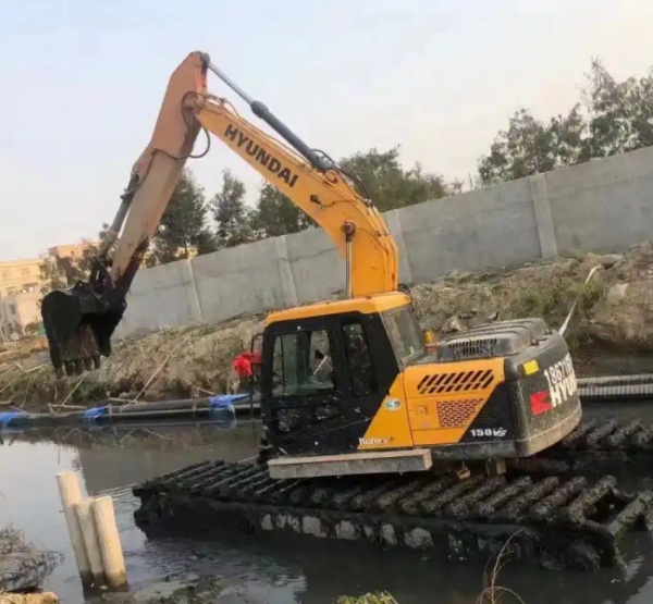 大中小型挖掘机出租260型