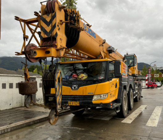 登高车出租能适应恶劣天气条件吗？