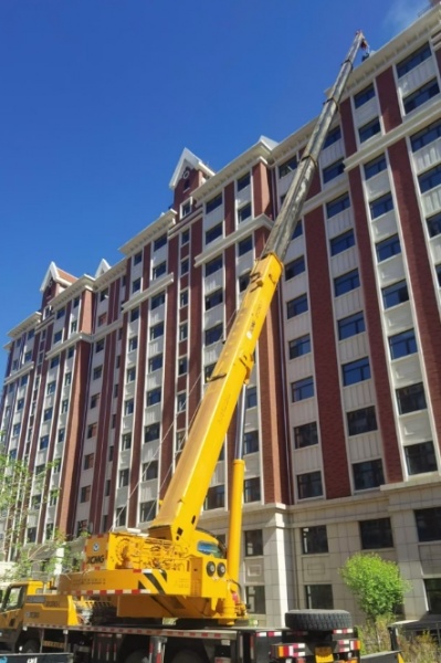 吊车的使用操作需要经过哪些专业的培训和实践经验？