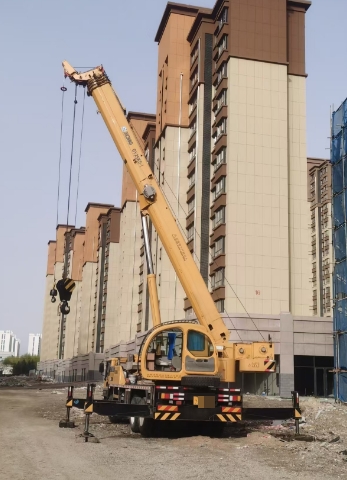 你知道在称重方面，吊车和塔吊的适用场景区别是什么吗？