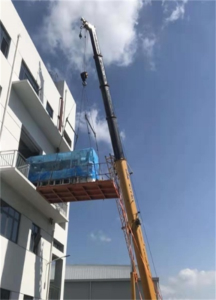 吊车租赁期间设备出现故障，责任该如何明确划分呢？