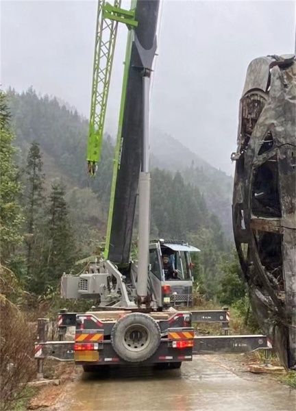吊车设备有哪些吨位可供选择，不同吨位适合哪些作业场景？