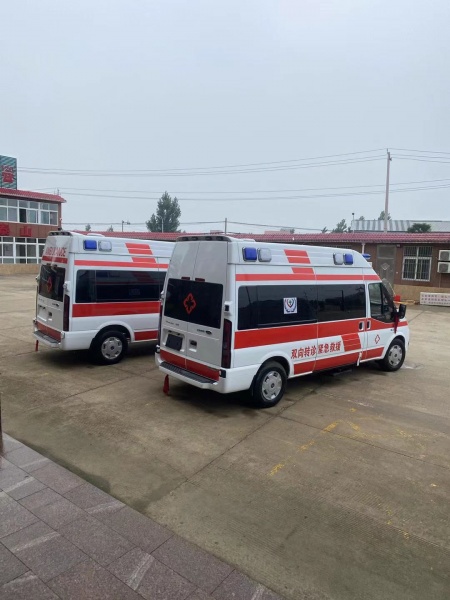 泉州救护车转运病人回老家爱的接力