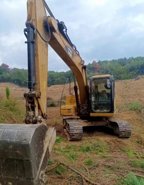 挖机在高温环境下作业如何防止设备过热故障？