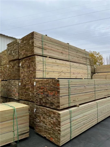 郑州防腐木凉亭面临自然环境影响的应策