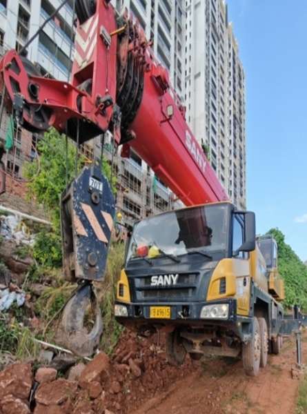 现在进入吊装行业从事吊车出租服务还有前景吗？