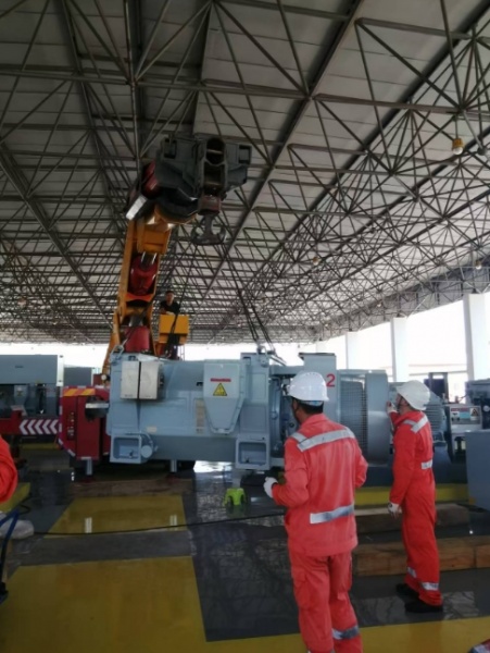 大冶吊车出租，专业团队操作，确保每一次吊装任务顺利完成！