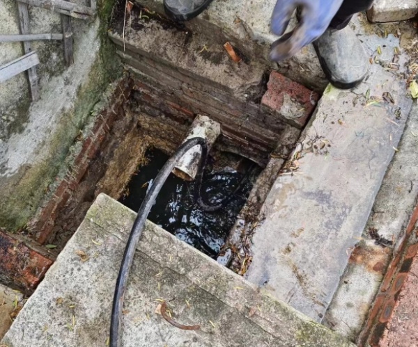 化粪池清理行业经验谈：不同材质化粪池的清理要点！