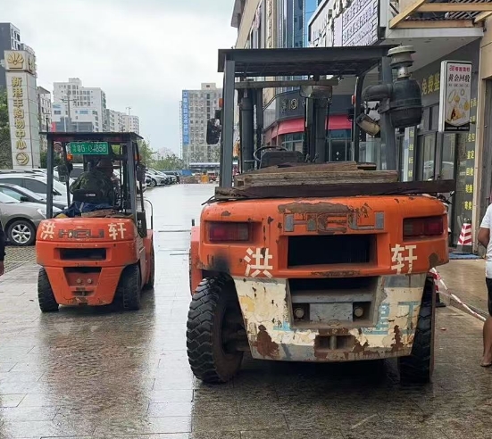 叉车操作复杂，徐闻出租公司提供专业培训吗？