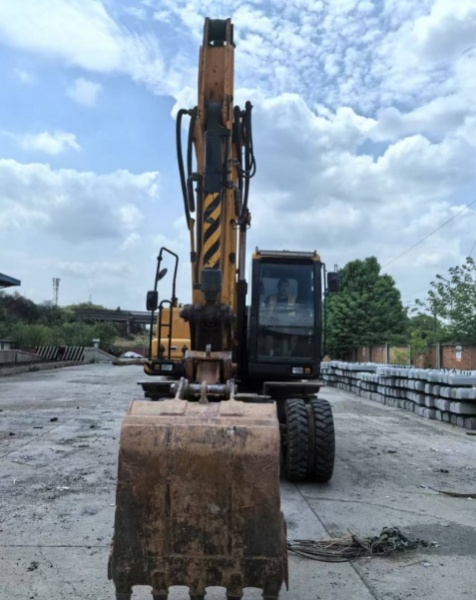 怎样挑选契合绵阳项目工期的挖机？