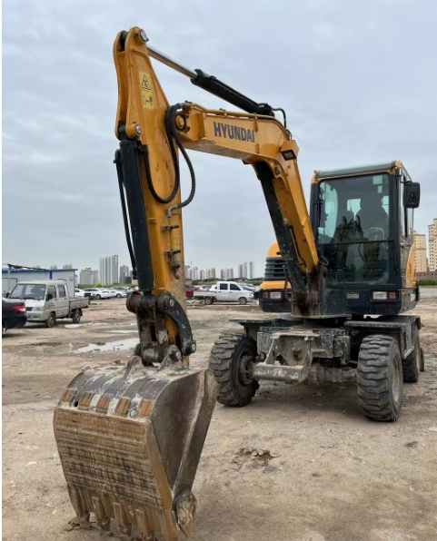 挖机的哪些特性可助力绵阳施工降本增效？