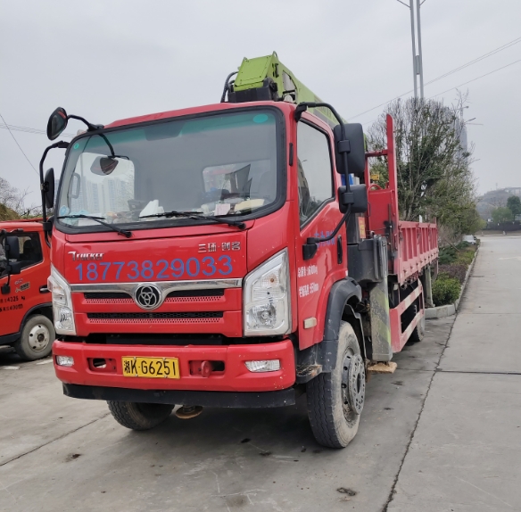 随车吊出租按小时还是按天划算？计费方式对比！