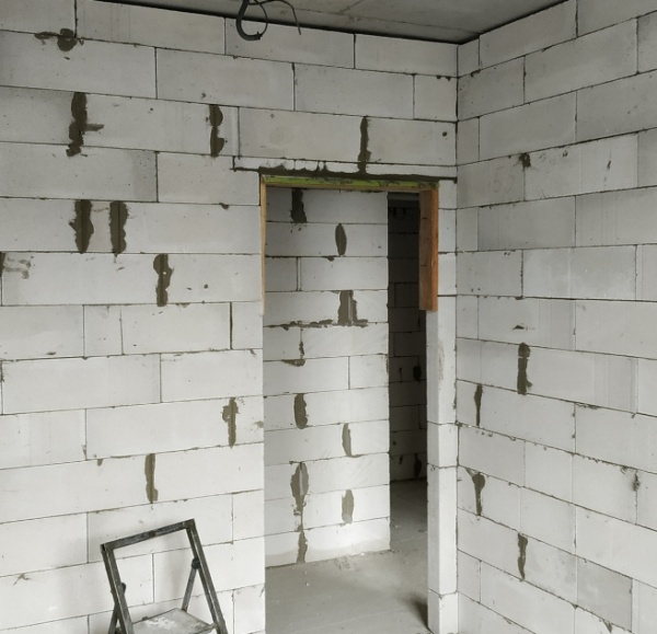 轻质砖隔墙隔音时如何避免出现隔音死角？