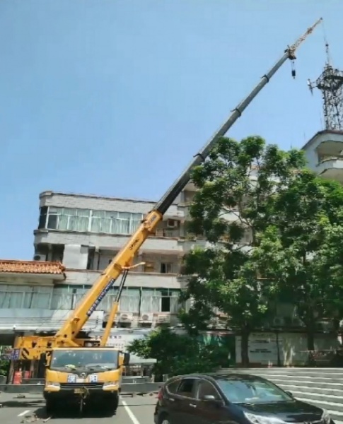 阳春吊车救援电话多久能到达现场？